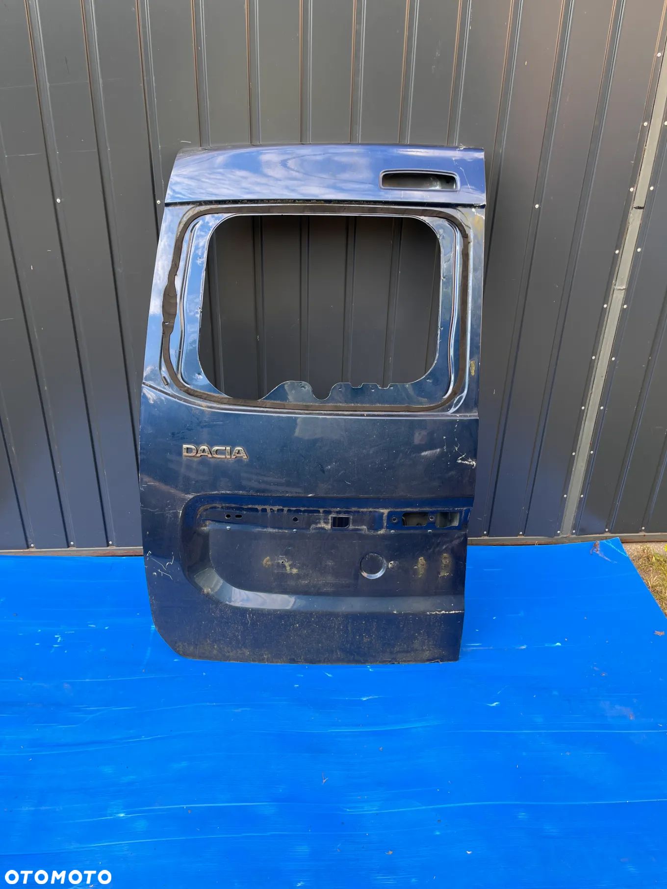DRZWI TYLNE BAGAŻNIKA LEWE DACIA DOKKER 901215610R - 1