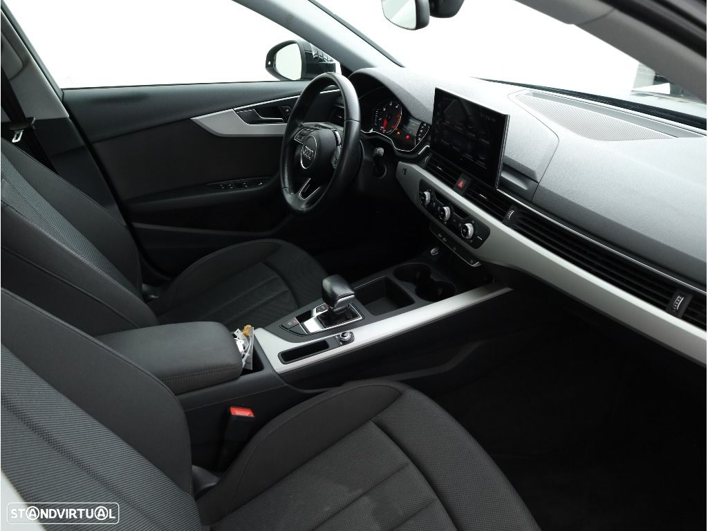 Audi A4 Avant 30 TDI S tronic - 26