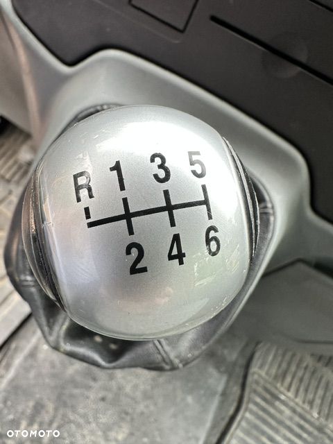 Ford Transit - 12