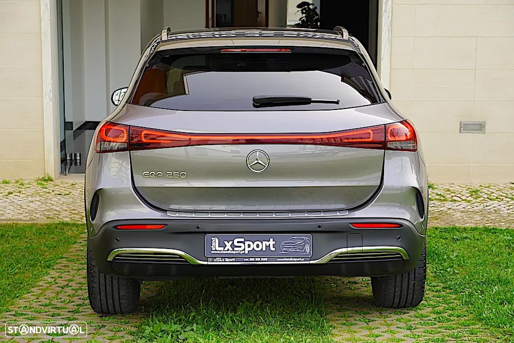 Mercedes-Benz EQA 250 AMG Line - 13