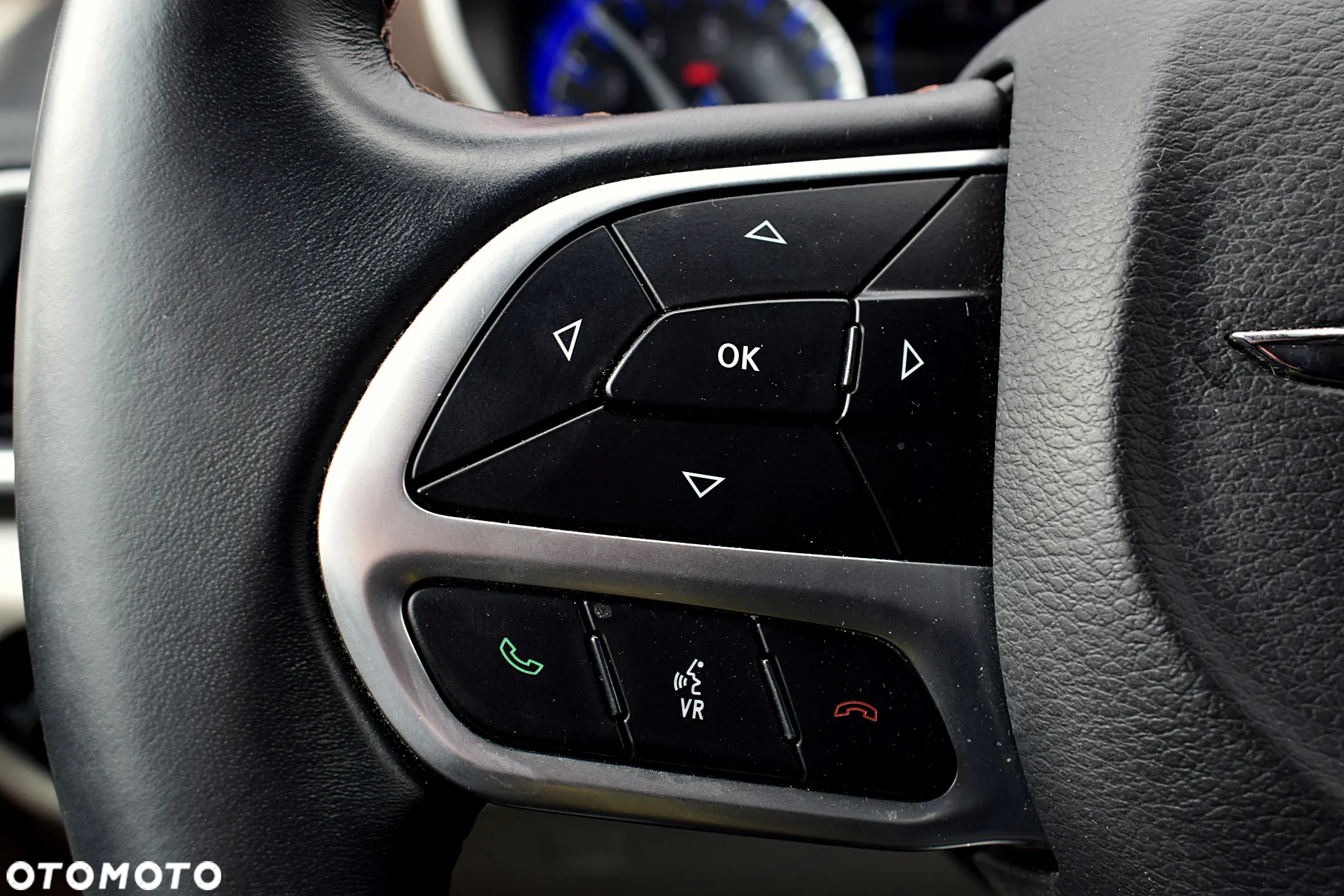 Chrysler Pacifica - 17