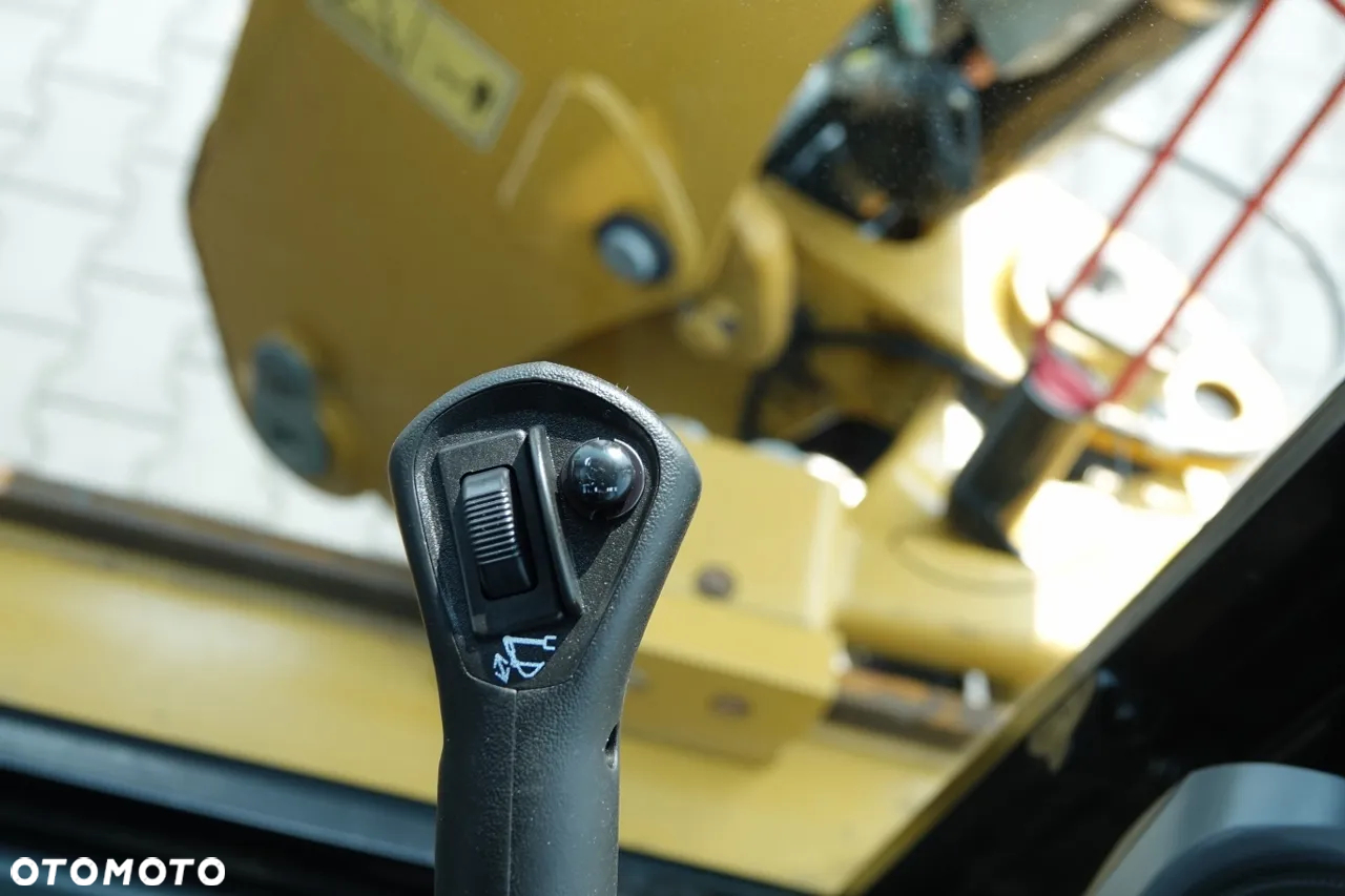 Caterpillar 432 F2 / KOPARKO-ŁADOWARKA / 2019 ROK  / KOMPLET ŁYŻEK - 32