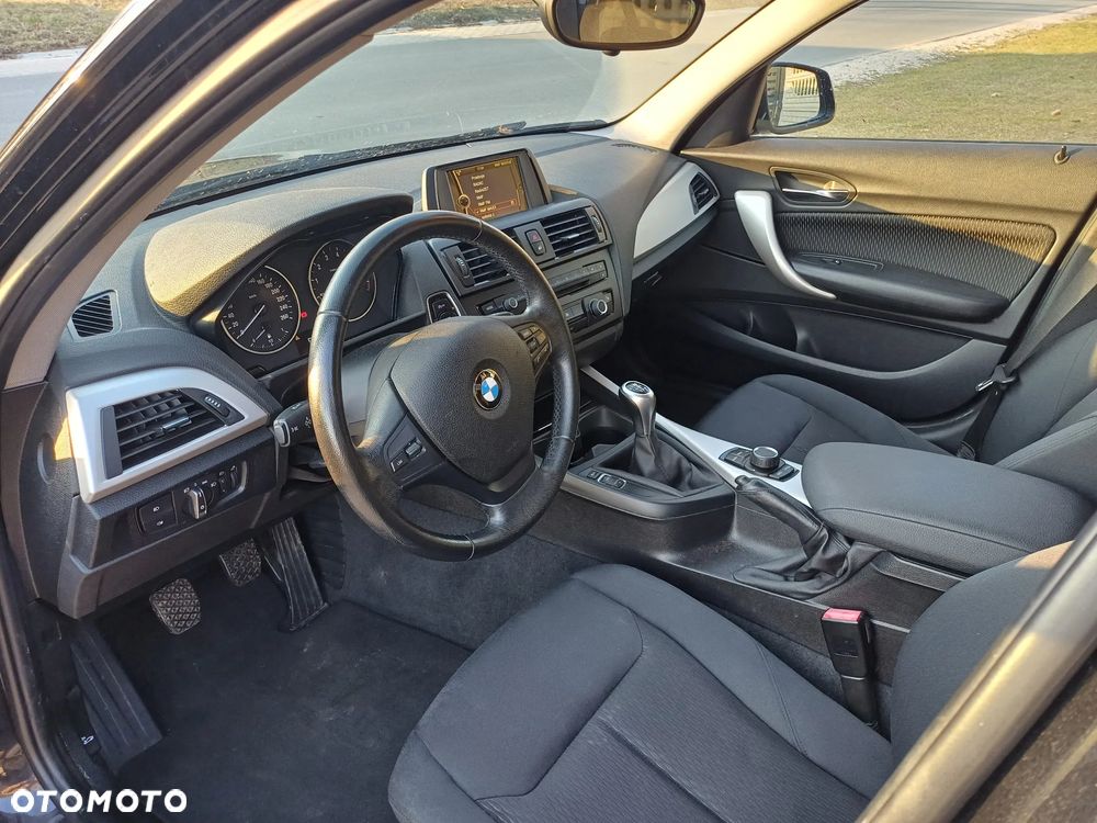 BMW Seria 1 - 22