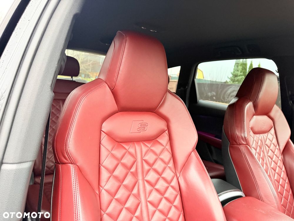 Audi SQ7 - 7
