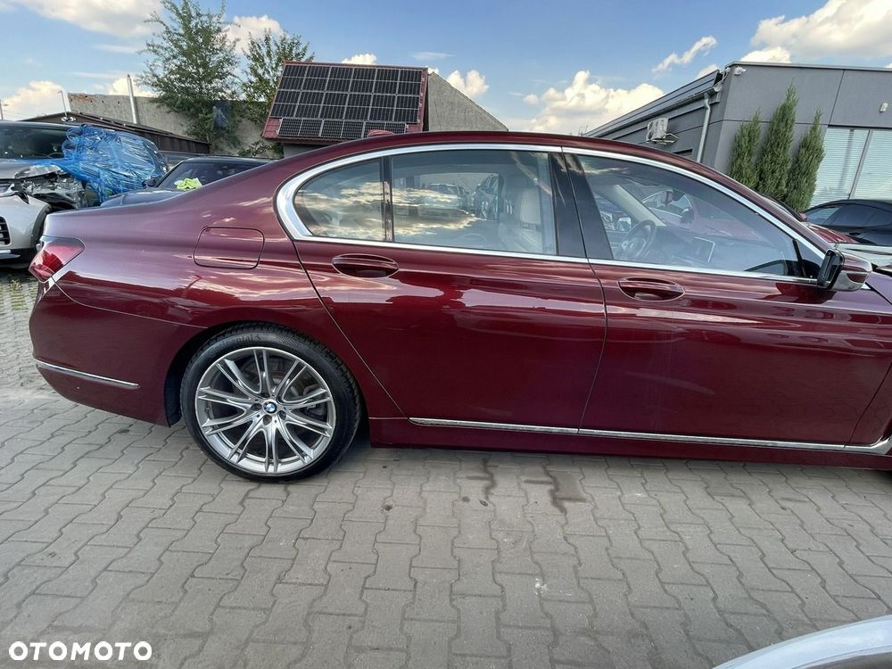 BMW Seria 7 750Li xDrive sport - 2