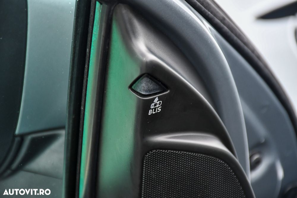 Volvo XC 60 D5 AWD Aut. Summum - 23