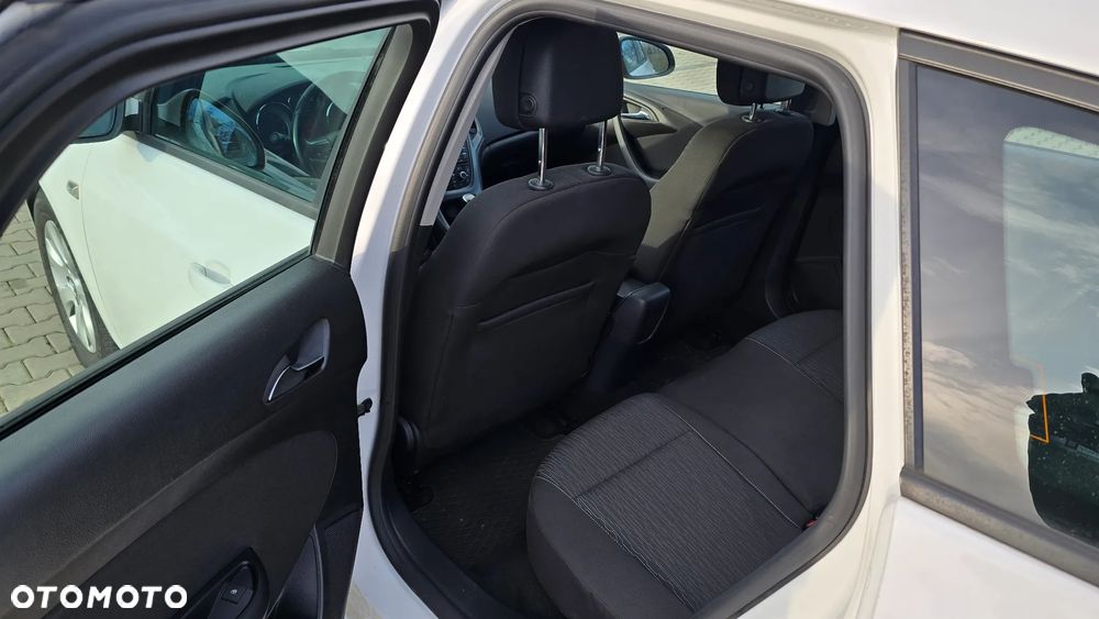 Opel Astra 1.6 CDTI Enjoy - 11