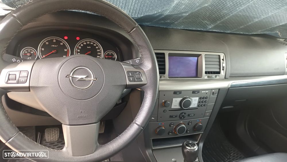 Opel Vectra Caravan 1.9 CDTi Executive - 19