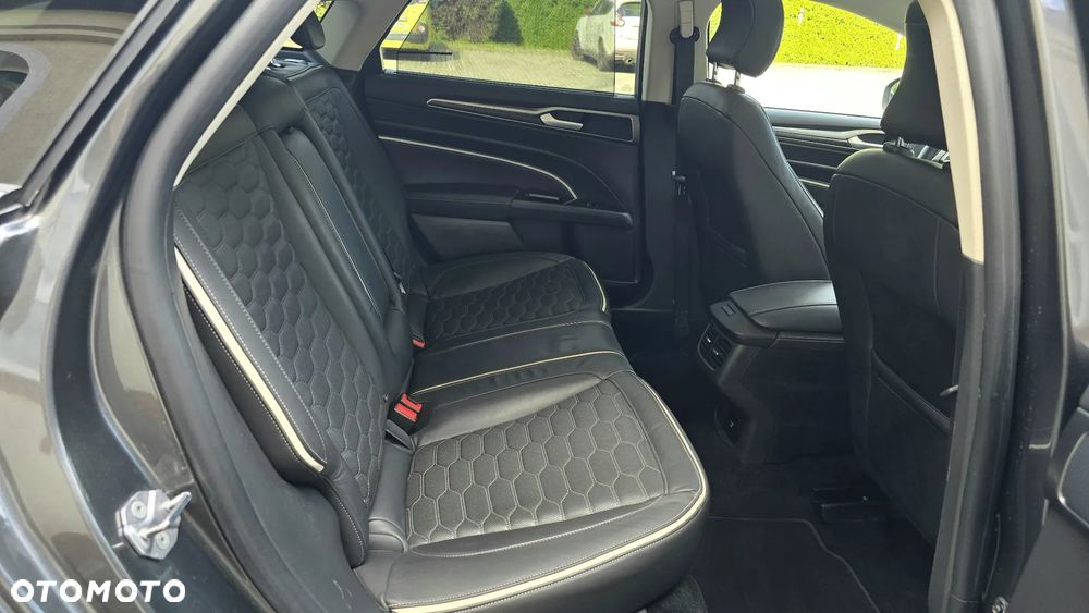 Ford Mondeo 2.0 EcoBlue Vignale - 29