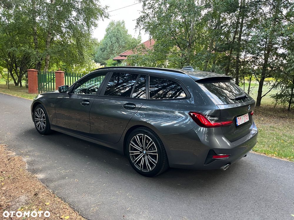 BMW Seria 3 318d Luxury Line - 10