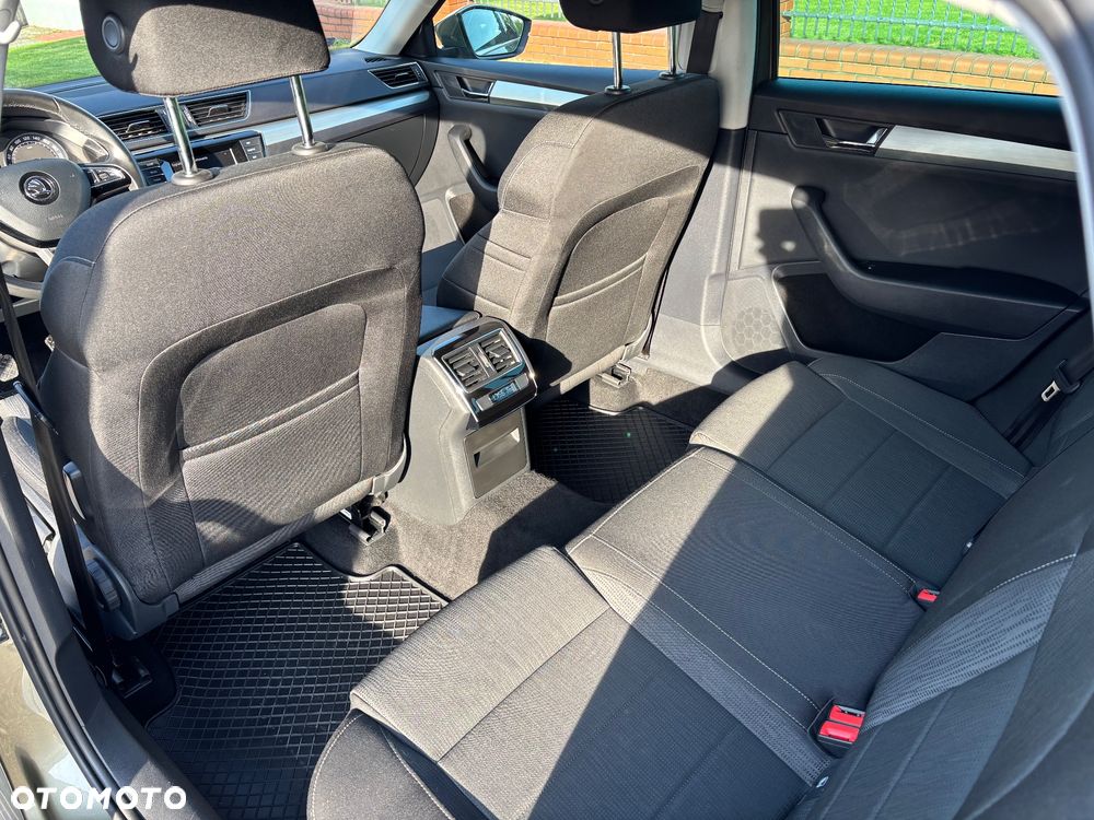 Skoda Superb 2.0 TDI 4x4 Ambition - 16