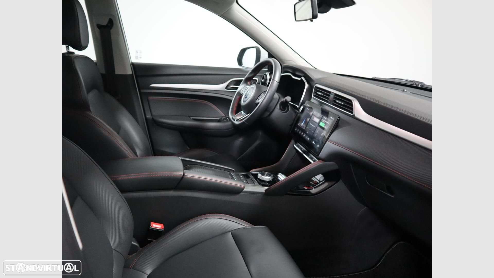 MG ZS EV 72.6 kWh Luxury OBC 11 kW - 8