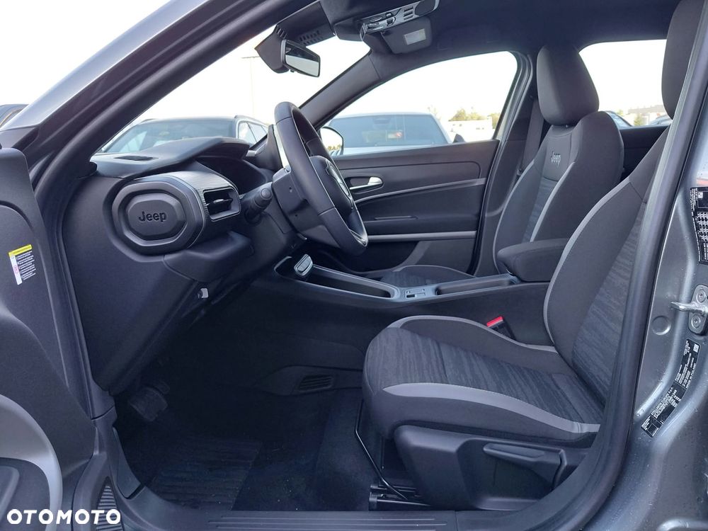 Jeep Avenger 1.2 T3 mHEV Longitude eDCT6 - 21