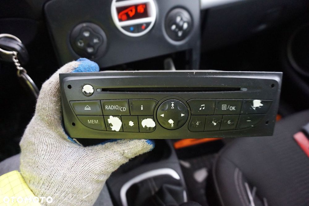 RADIO FABRYCZNE CD CLIO III PH2 LIFT 281150038R KOD RENAULT 2009-2012 - 1