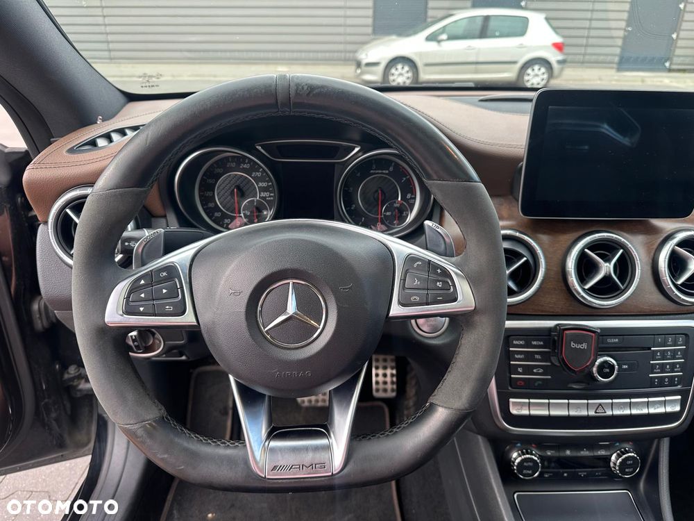 Mercedes-Benz CLA - 6