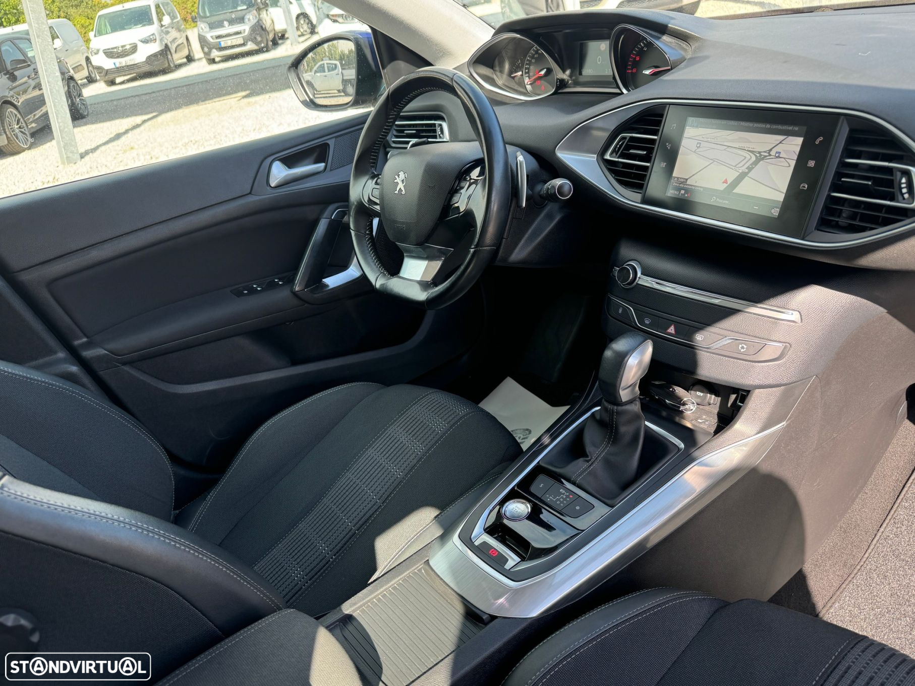 Peugeot 308 SW 1.5 BlueHDi Allure EAT8 - 11
