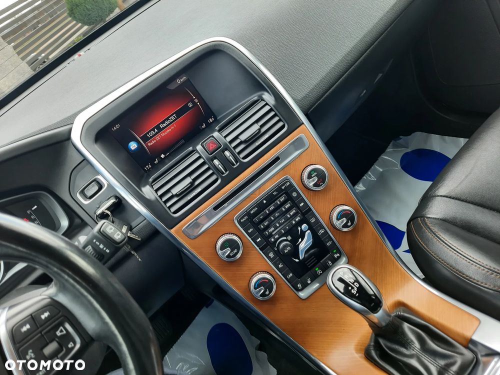 Volvo XC 60 D4 Geartronic Inscription - 19