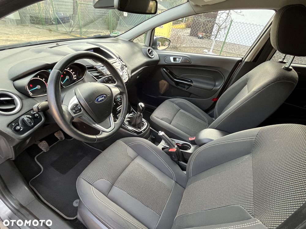 Ford Fiesta 1.0 EcoBoost S&S TITANIUM - 26