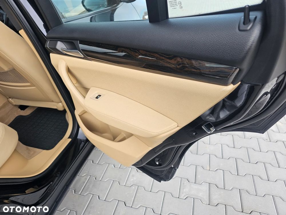 BMW X3 xDrive20d - 33