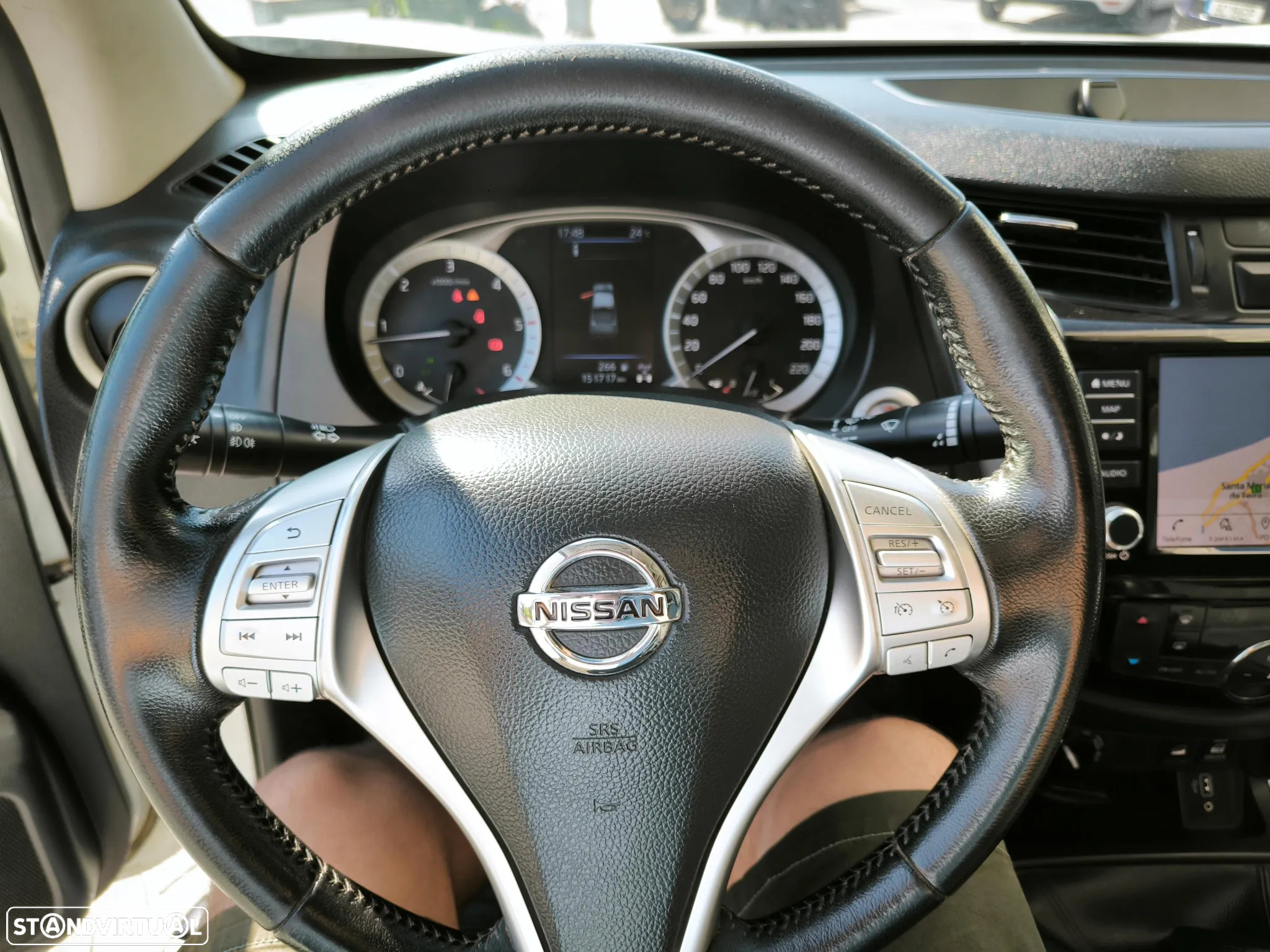 Nissan Navara 2.3 dCi CD 4WD N-Guard - 21