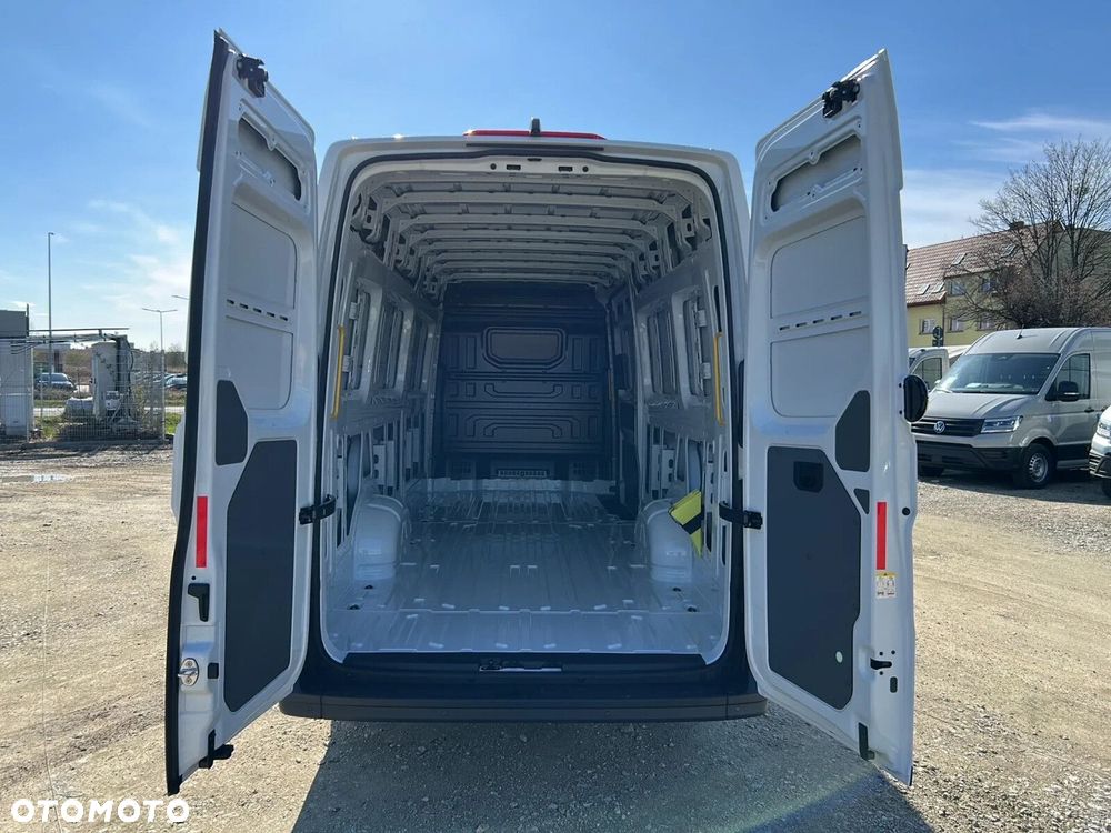 Volkswagen Crafter 35 Furgon LONG/L5H3, 2.0 BiTDI 140 KM, Wysoki dach, r. o. 4490mm - 11