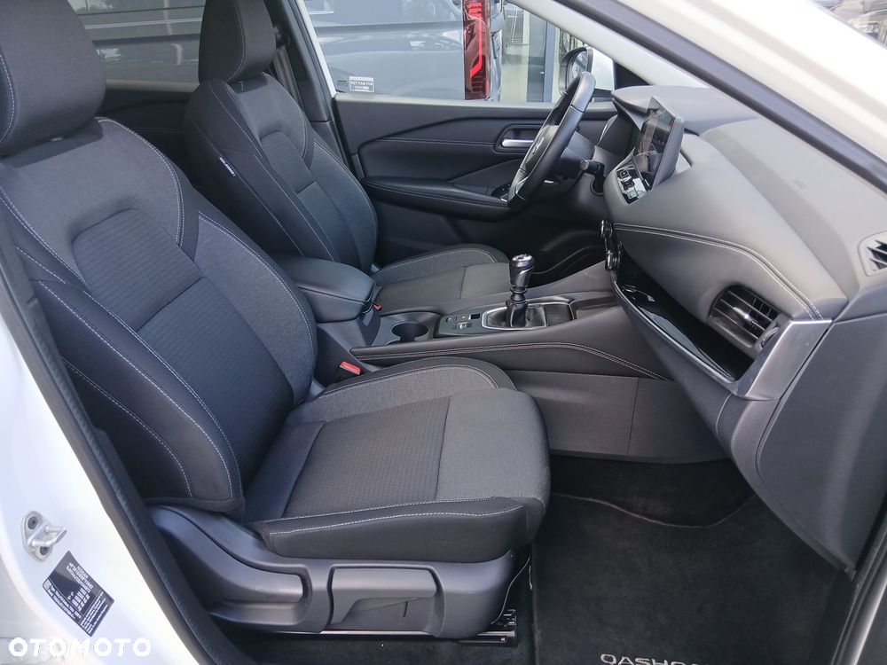 Nissan Qashqai 1.3 DIG-T mHEV N-Connecta - 27