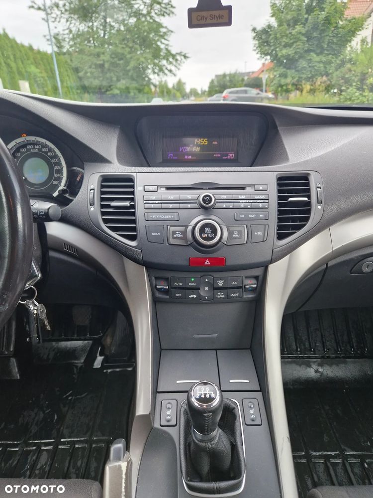 Honda Accord 2.0 Executive - 8