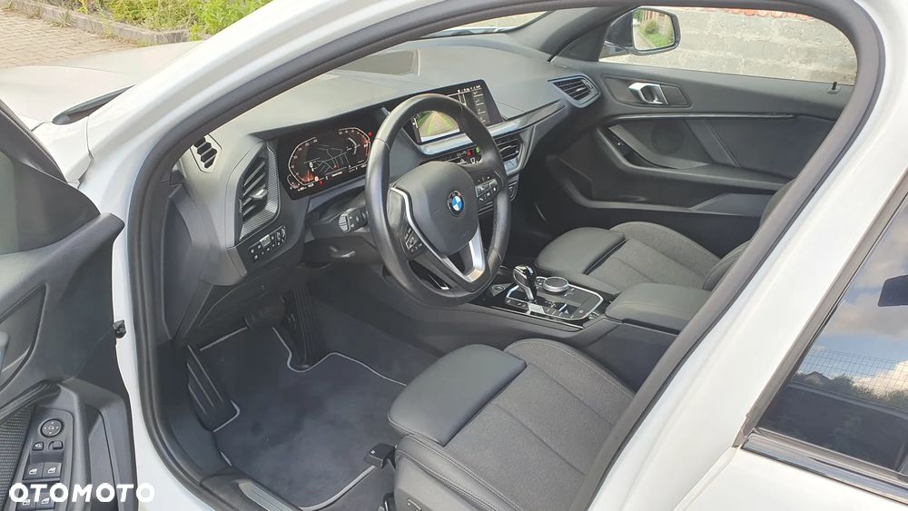 BMW Seria 1 118i Sport Line - 9
