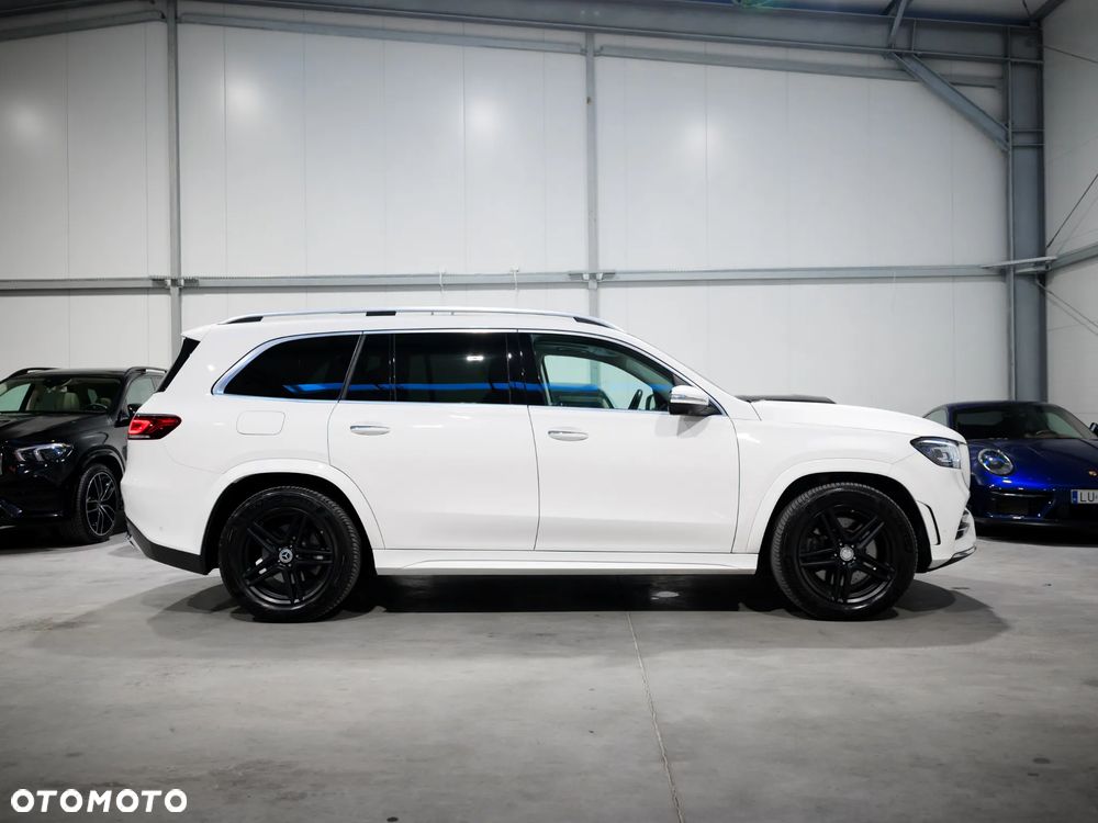 Mercedes-Benz GLS - 12
