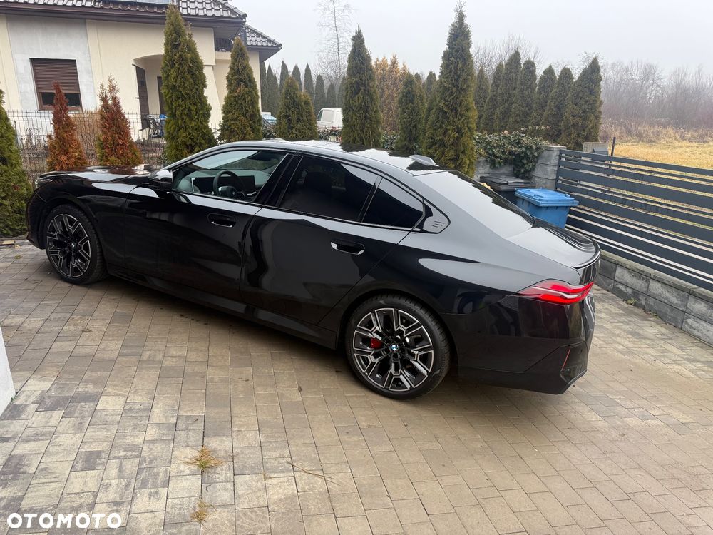 BMW Seria 5 520d xDrive mHEV M Sport - 11