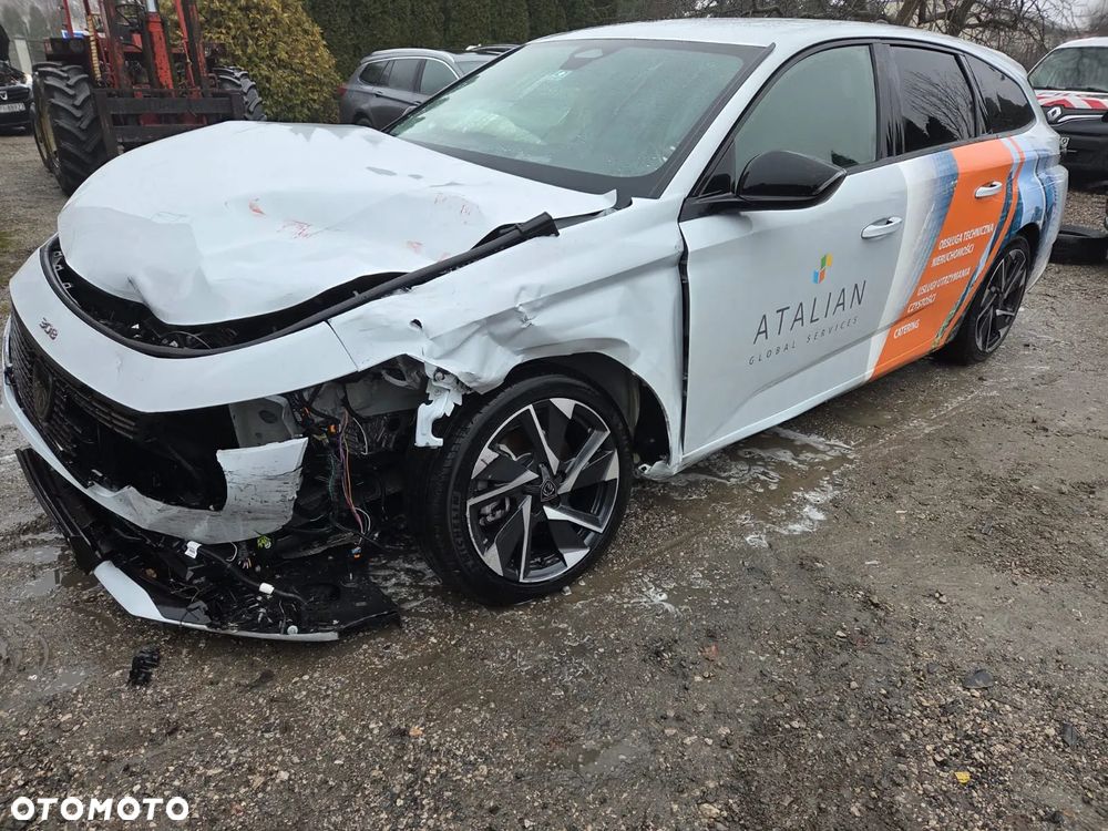 Peugeot 308 - 1