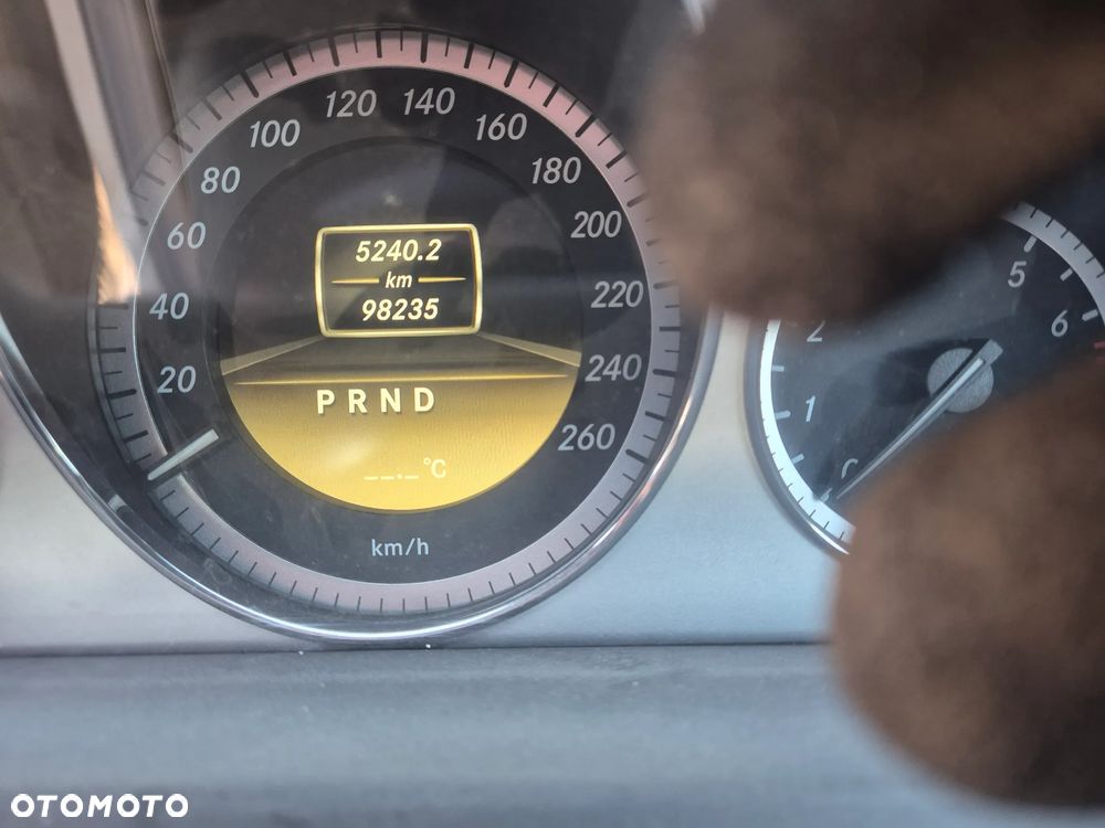 Mercedes-Benz Klasa E - 13