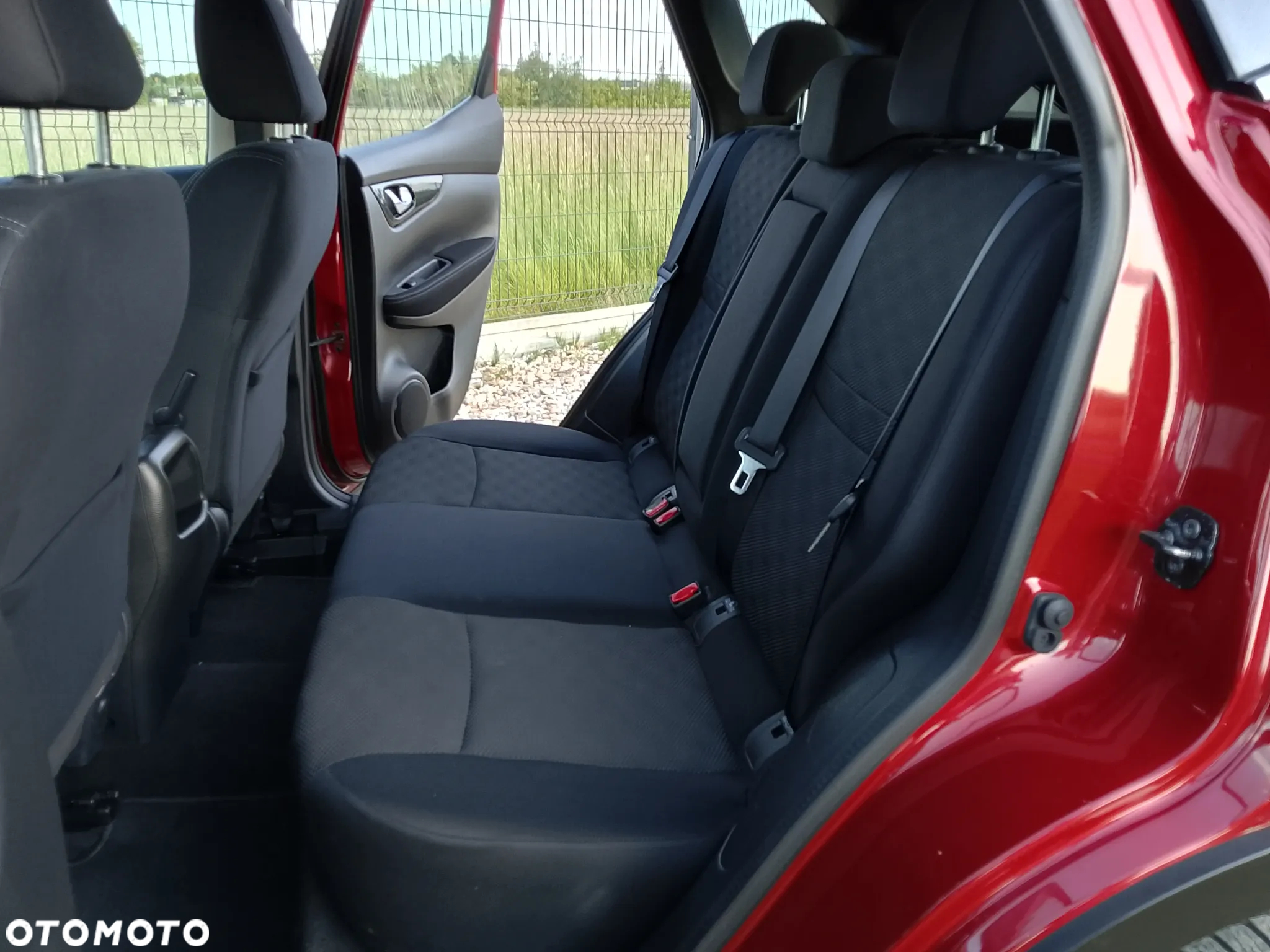 Nissan Qashqai 1.2 DIG-T Visia Xtronic EU6 - 25