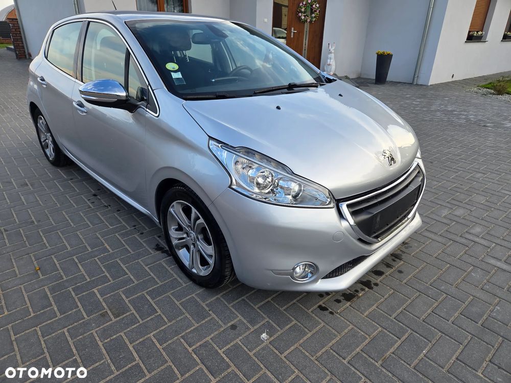 Peugeot 208 - 3