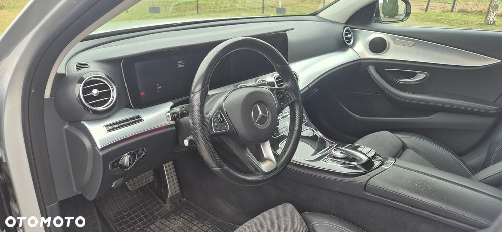 Mercedes-Benz Klasa E 220 d 4-Matic All-Terrain - 10