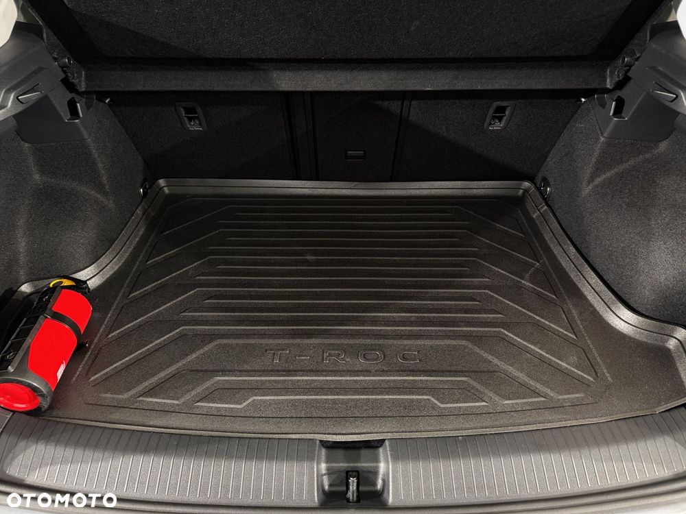 Volkswagen T-Roc - 15