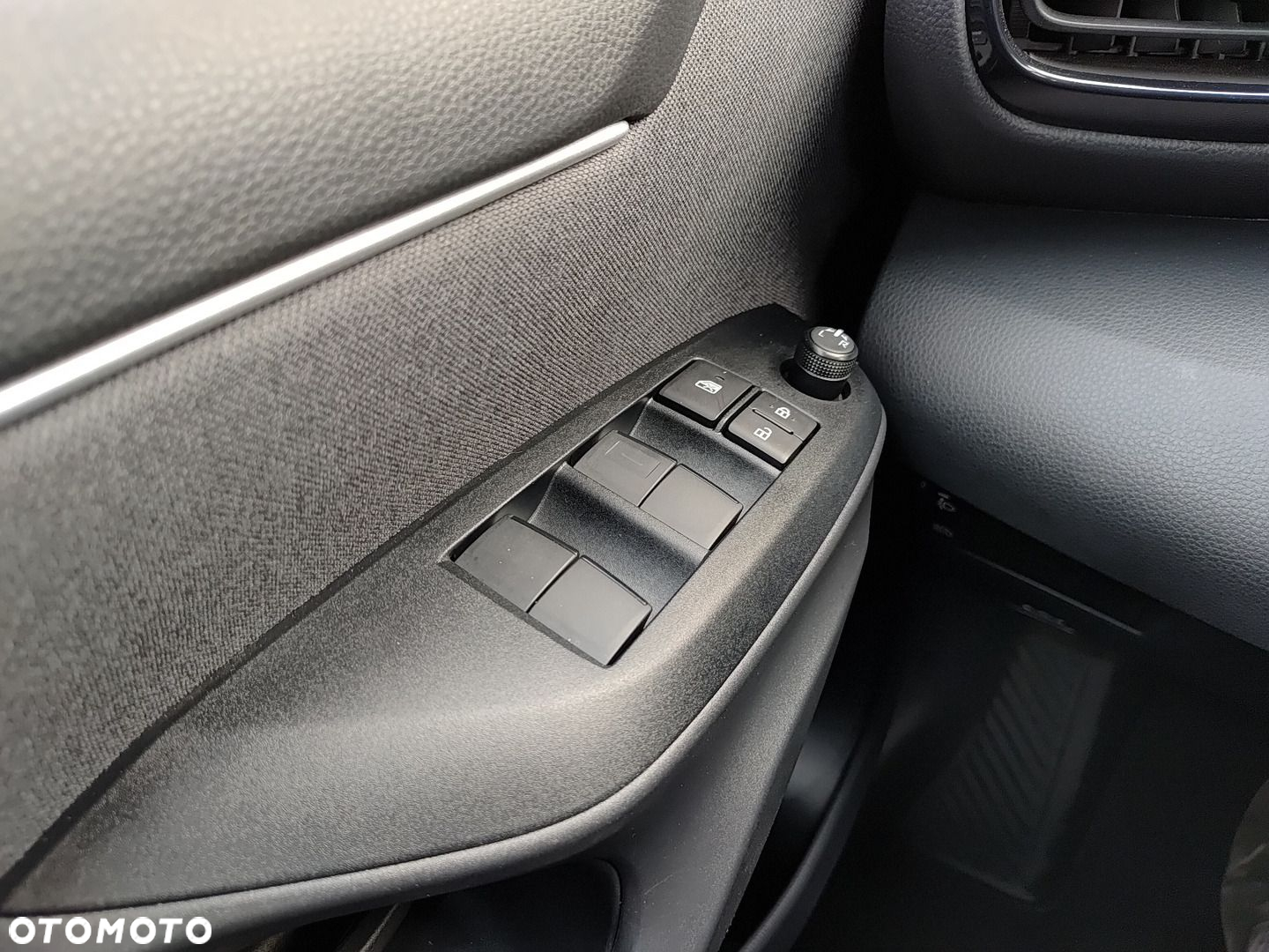 Toyota Yaris Hybrid 1.5 Comfort - 21