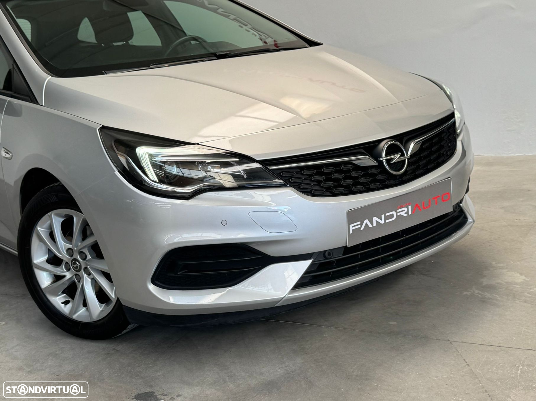 Opel Astra Sports Tourer 1.5 D Design & Tech Aut. S/S - 4