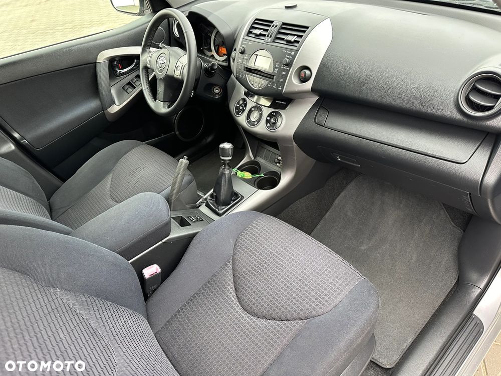 Toyota RAV4 2.2 D-4D 4x4 Travel - 13