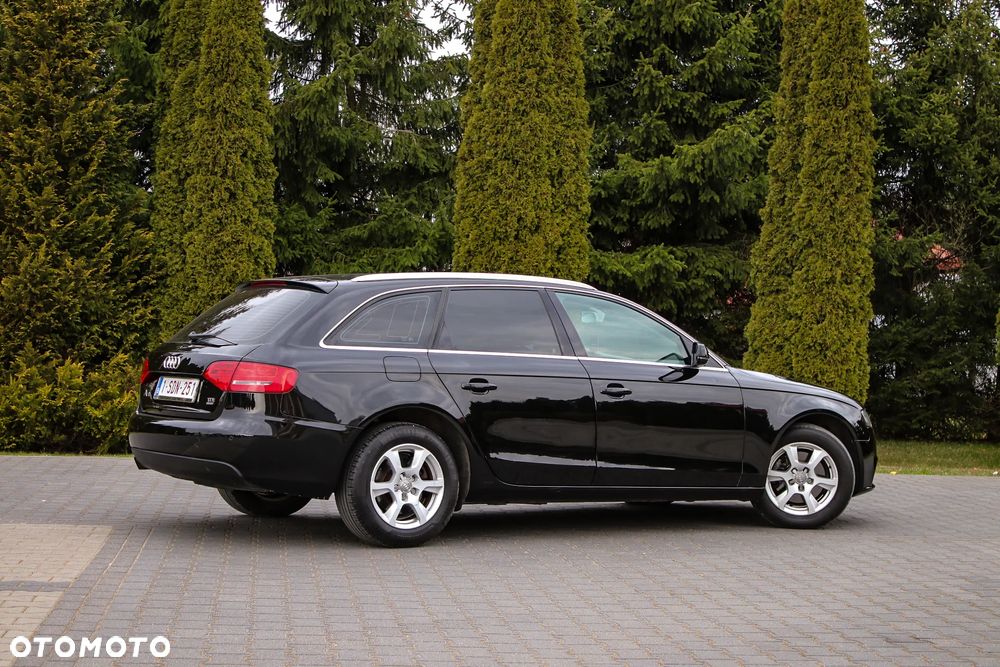 Audi A4 Avant - 8