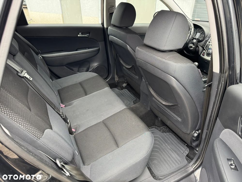 Hyundai i30 1.6 Classic - 11