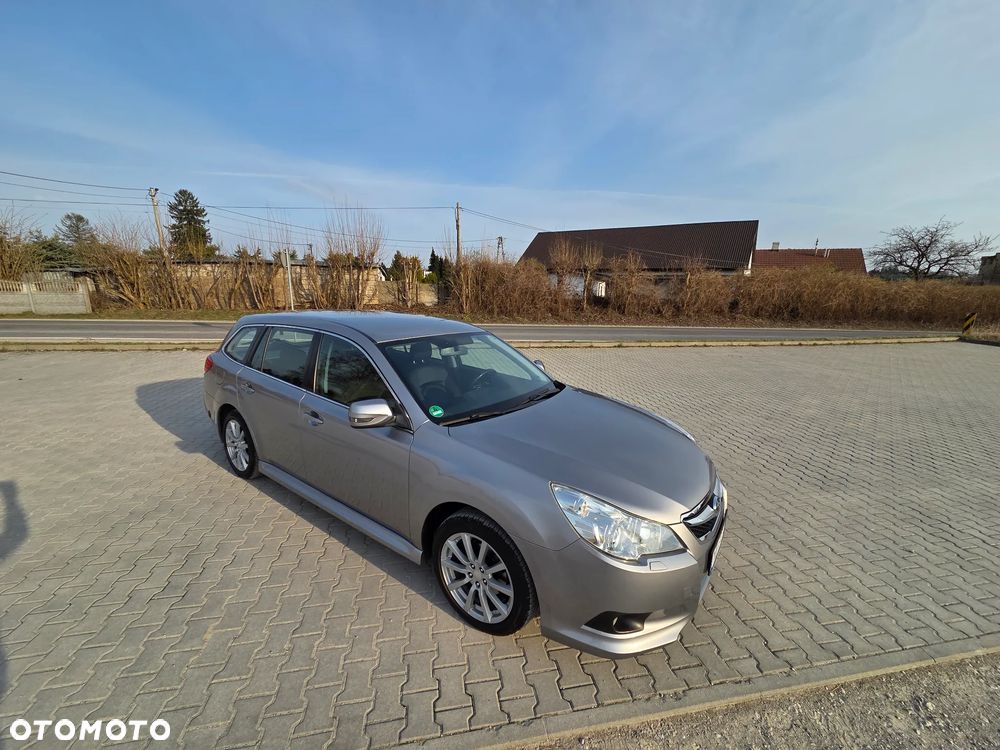 Subaru Legacy - 29