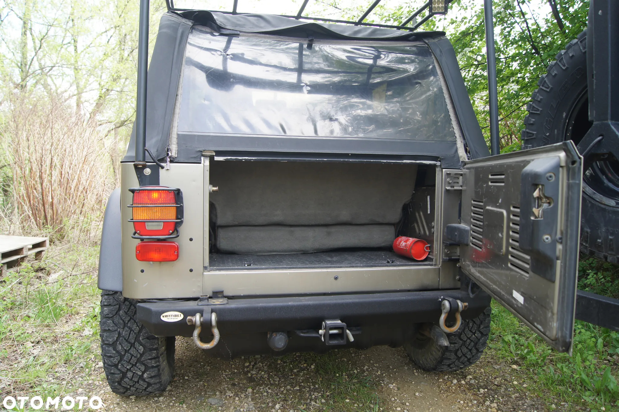 Jeep Wrangler - 13