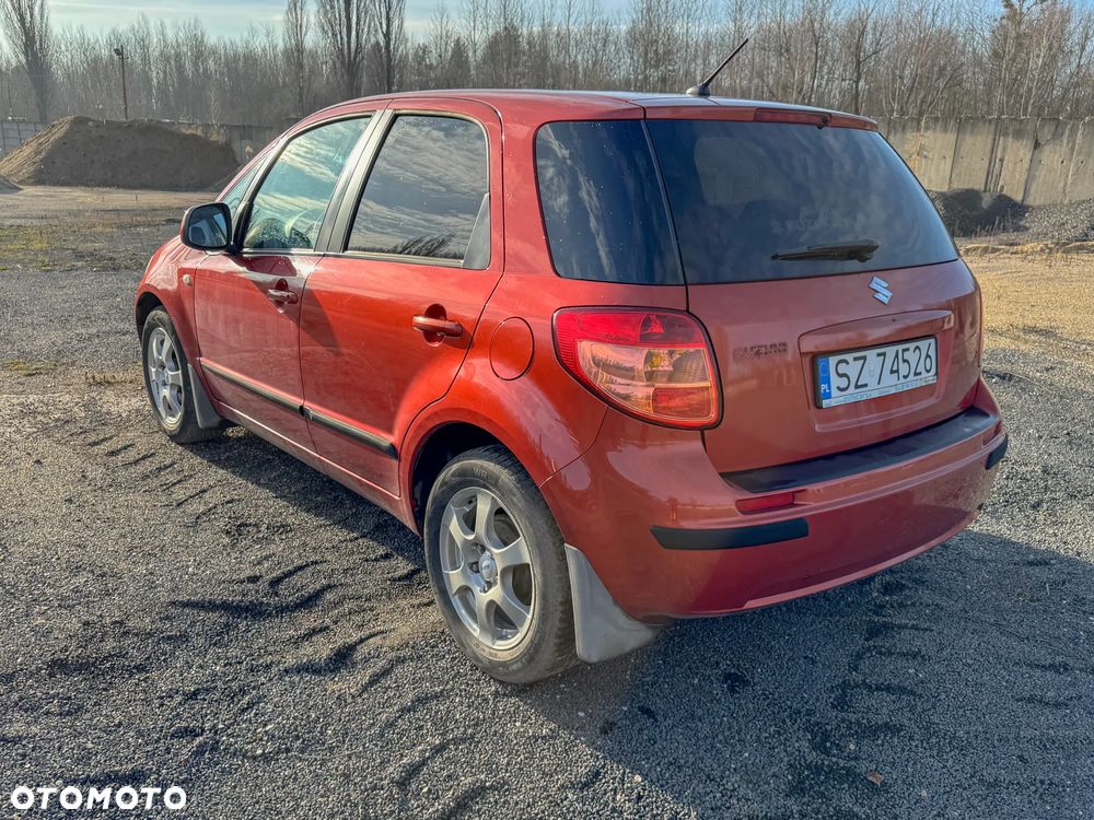 Suzuki SX4 1.6 GS / Premium - 6
