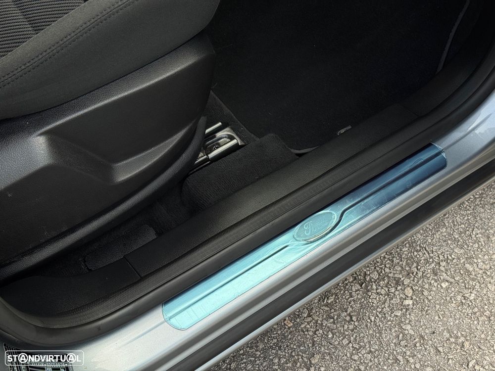 Ford S-Max 1.6 EcoBoost S&S Trend - 25