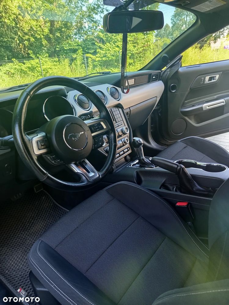 Ford Mustang 3.7 V6 - 8