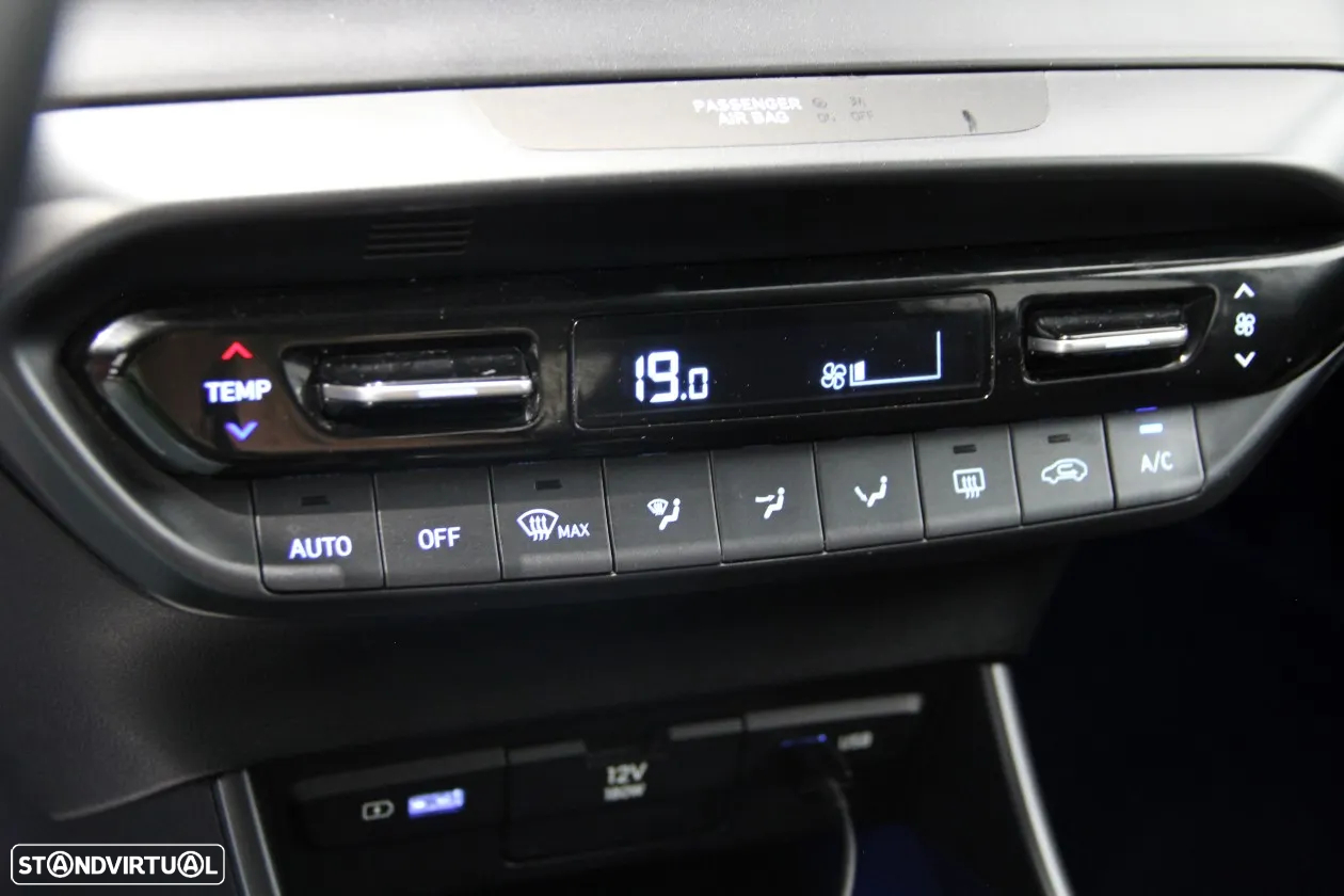 Hyundai Bayon 1.0 T-GDI Premium TT - 26