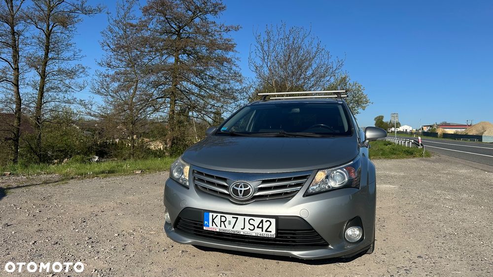 Toyota Avensis 2.0 D-4D - 1