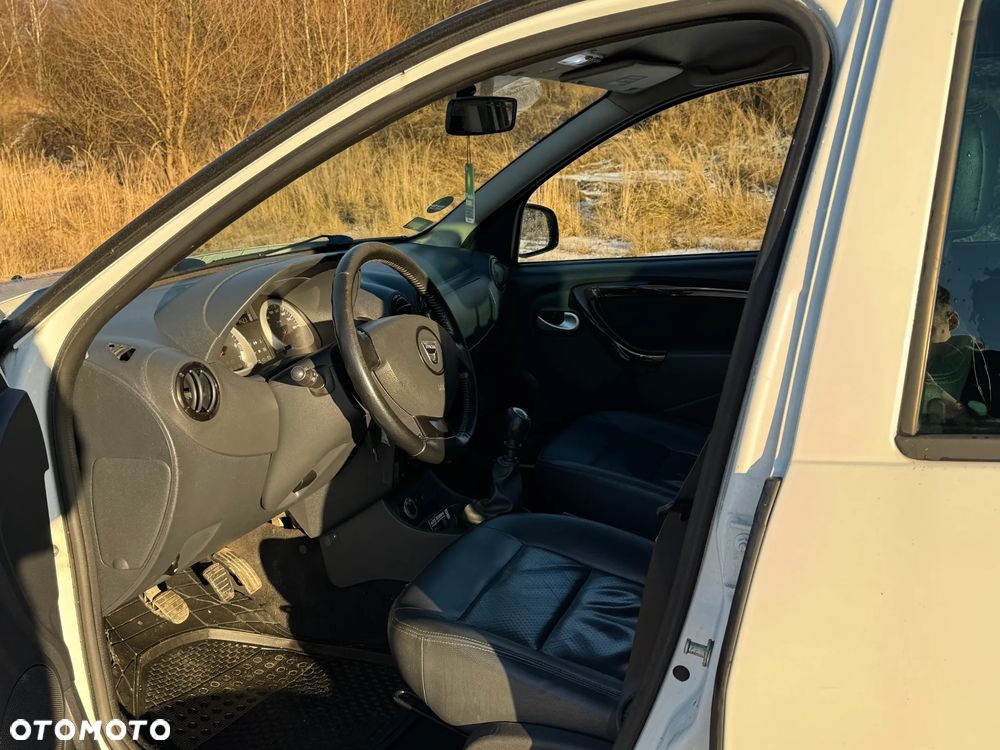 Dacia Duster 1.6 - 12