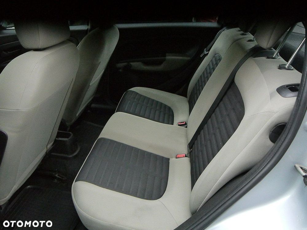 Fiat Grande Punto - 32